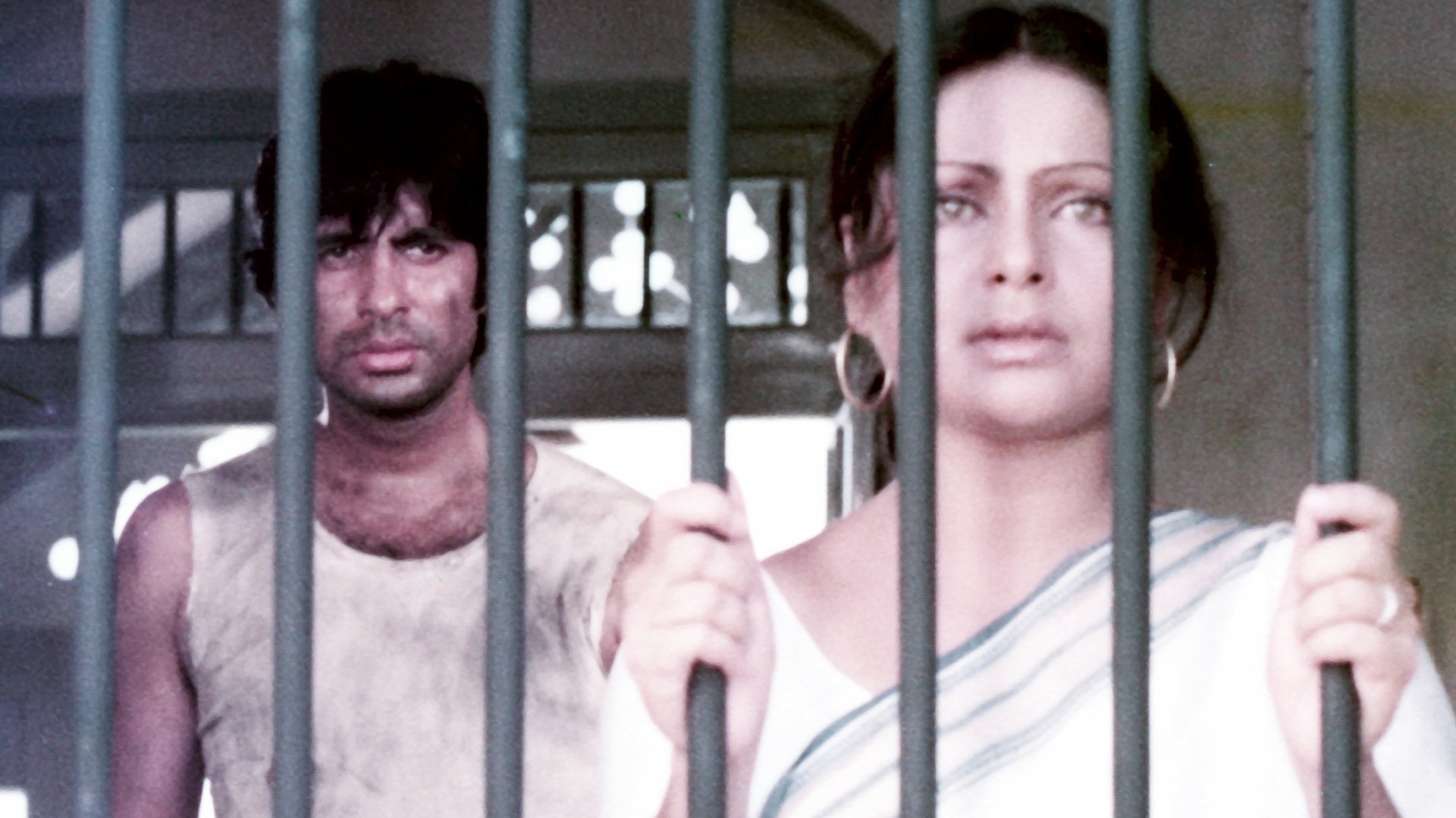 Kaala Patthar  — still 4